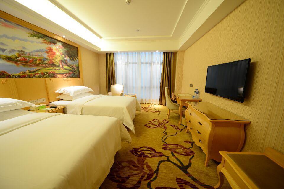 Vienna International Hotel Shajing Heyi Branch Shenzhen Exterior photo