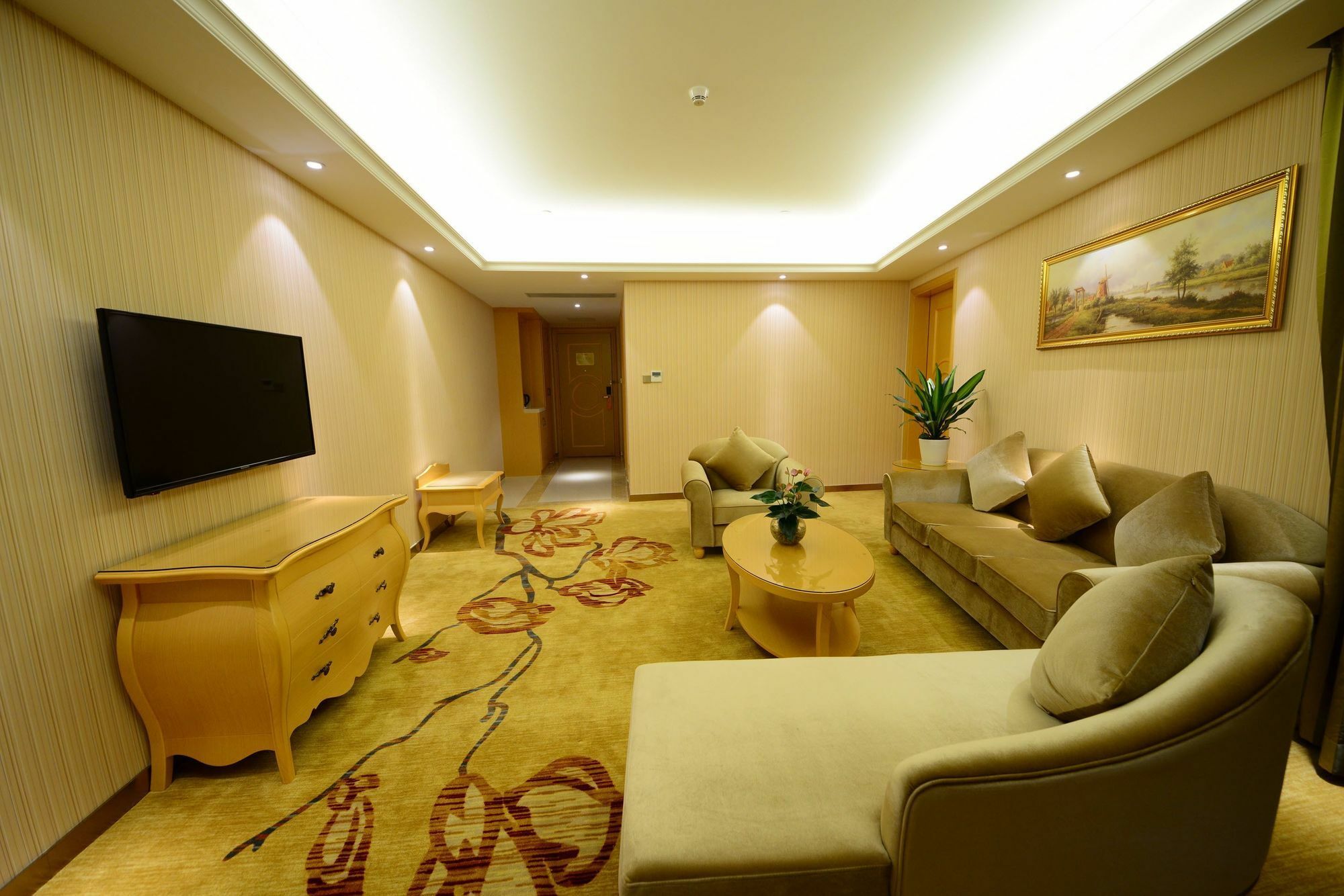 Vienna International Hotel Shajing Heyi Branch Shenzhen Exterior photo